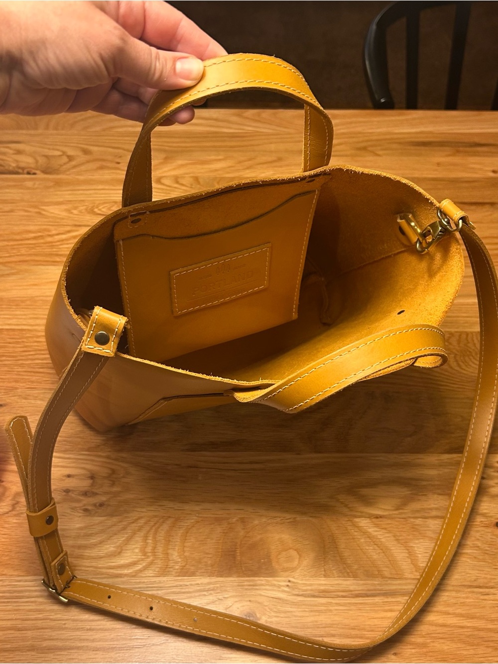 Portland Leather Goods Medium Mango Leather Tote Bag with Removable Strap - Picture 4 of 11